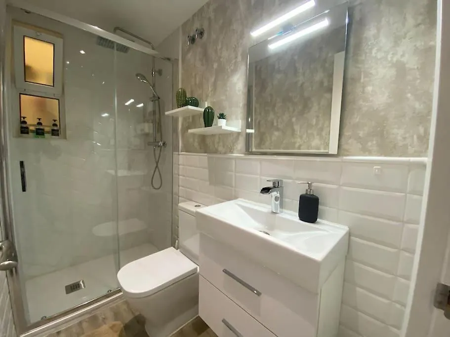 Piso 3 Habitaciones Recien Reformado En Fuengirola 0*,